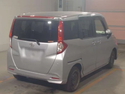 Toyota ROOMY  с аукциона в Японии