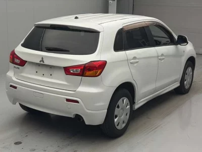 Mitsubishi RVR
