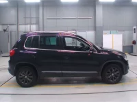 Volkswagen TIGUAN лот № 4021 оценка 4  с аукциона в Японии 2