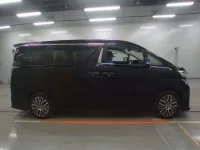 Toyota VELLFIRE лот № 30558 оценка 3.5  с аукциона в Японии 2