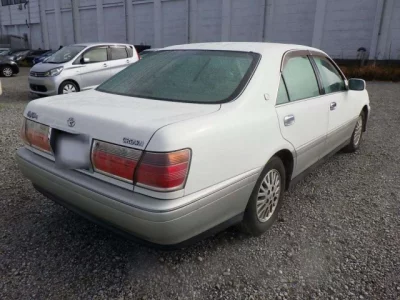 Toyota CROWN  с аукциона в Японии
