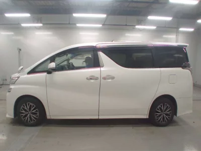 Toyota VELLFIRE  с аукциона в Японии