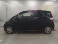 Toyota RACTIS лот № 30564 оценка 3.5  с аукциона в Японии 3