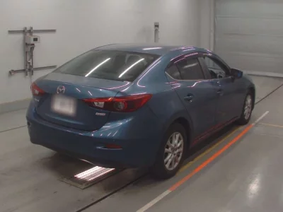 Mazda AXELA  с аукциона в Японии