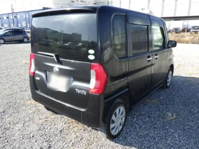 Daihatsu TANTO  с аукциона в Японии