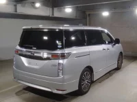 Nissan ELGRAND лот № 2136 оценка 4  с аукциона в Японии 1