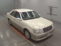 Toyota CROWN лот № 30571 оценка 3  с аукциона в Японии 4