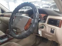 Toyota CROWN лот № 30571 оценка 3  с аукциона в Японии 6