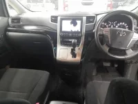 Toyota VELLFIRE лот № 30574 оценка 4  с аукциона в Японии 8