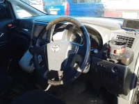 Toyota ALPHARD лот № 30575 оценка 3.5  с аукциона в Японии 6