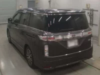 Nissan ELGRAND лот № 30582 оценка 4  с аукциона в Японии 5