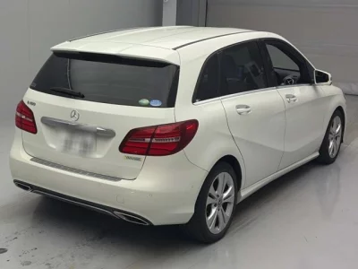Mercedes-Benz B CLASS