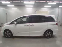 Honda ODYSSEY лот № 30587 оценка 4  с аукциона в Японии 3
