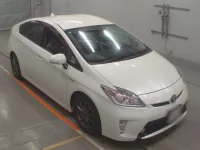 Toyota Prius лот № 30590 оценка 3.5  с аукциона в Японии 4