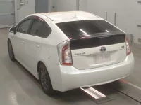 Toyota Prius лот № 30590 оценка 3.5  с аукциона в Японии 5