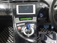 Toyota Prius лот № 30590 оценка 3.5  с аукциона в Японии 8