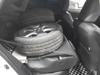 Toyota Prius лот № 30590 оценка 3.5  с аукциона в Японии 9