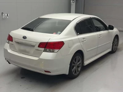 Subaru LEGACY B4