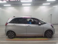 Honda FIT лот № 30602 оценка 5  с аукциона в Японии 2