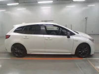 Toyota COROLLA TOURING лот № 30614 оценка 3.5  с аукциона в Японии 2