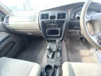 Toyota HILUX SURF лот № 75046 оценка 99  с аукциона в Японии 8