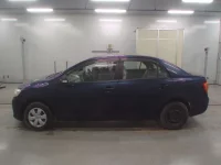 Toyota COROLLA AXIO лот № 30620 оценка R  с аукциона в Японии 3