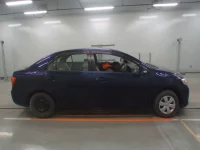 Toyota COROLLA AXIO лот № 30620 оценка R  с аукциона в Японии 2