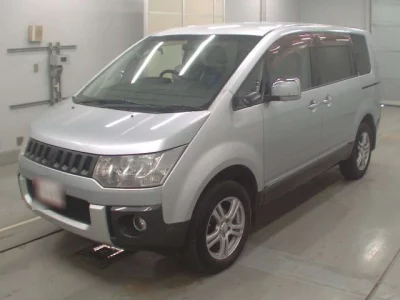 Mitsubishi DELICA D5