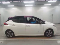 Nissan LEAF лот № 30632 оценка 4.5  с аукциона в Японии 2