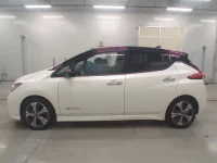 Nissan LEAF лот № 30632 оценка 4.5  с аукциона в Японии 3