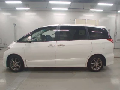 Toyota ESTIMA  с аукциона в Японии
