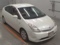 Toyota Prius лот № 30642 оценка RA  с аукциона в Японии 4
