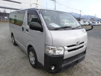 Toyota HIACE VAN лот № 3585 оценка 3.5  с аукциона в Японии 1