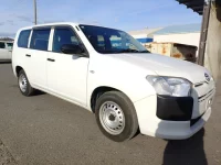 Toyota PROBOX лот № 9777 оценка 4  с аукциона в Японии 1