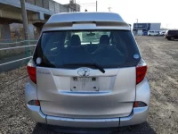 Toyota RACTIS лот № 9781 оценка 3.5  с аукциона в Японии 3