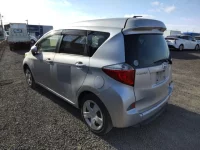 Toyota RACTIS лот № 9781 оценка 3.5  с аукциона в Японии 4