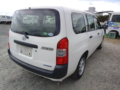 Toyota SUCCEED