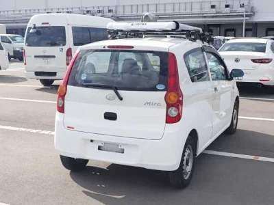 Daihatsu MIRA  с аукциона в Японии