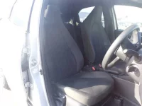 Toyota YARIS лот № 2 оценка 3.5  с аукциона в Японии 5