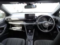 Toyota YARIS лот № 2 оценка 3.5  с аукциона в Японии 2