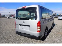 Toyota REGIUS ACE VAN лот № 1070 оценка R  с аукциона в Японии 1