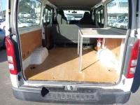 Toyota HIACE VAN лот № 53 оценка 3.5  с аукциона в Японии 2