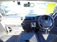 Toyota HIACE VAN лот № 53 оценка 3.5  с аукциона в Японии 3
