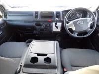 Toyota HIACE VAN лот № 106 оценка R  с аукциона в Японии 3