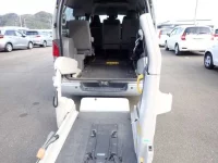 Toyota HIACE VAN лот № 97 оценка 3.5  с аукциона в Японии 2