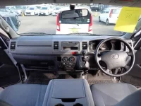 Toyota HIACE VAN лот № 97 оценка 3.5  с аукциона в Японии 3