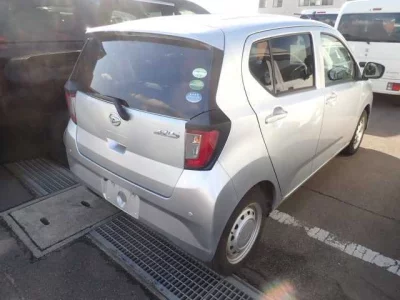 Daihatsu MIRA E S  с аукциона в Японии