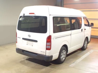 Toyota HIACE VAN  с аукциона в Японии