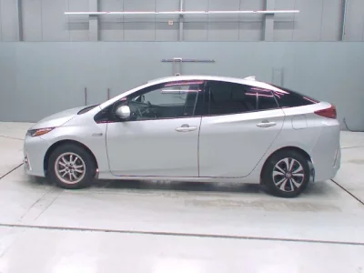 Toyota PRIUS PHV