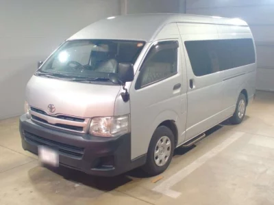 Toyota HIACE  с аукциона в Японии